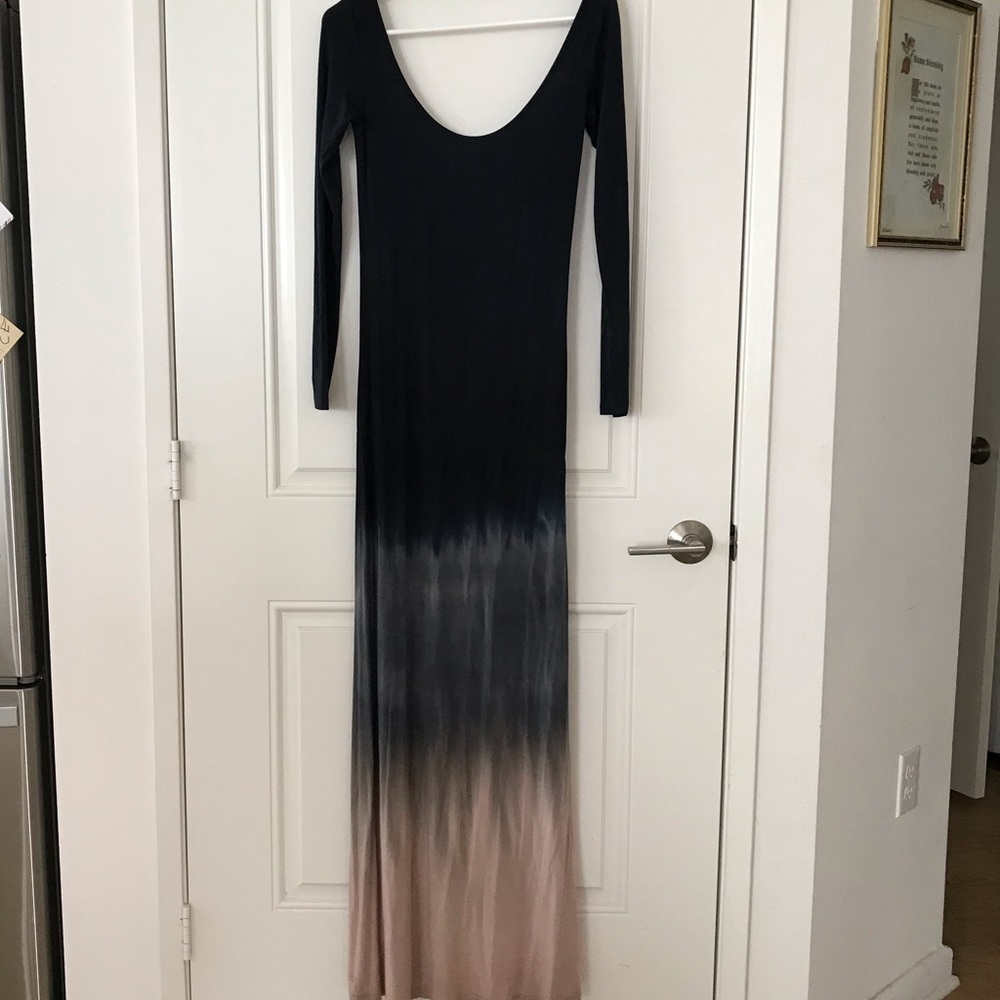 Maxi dress / backless